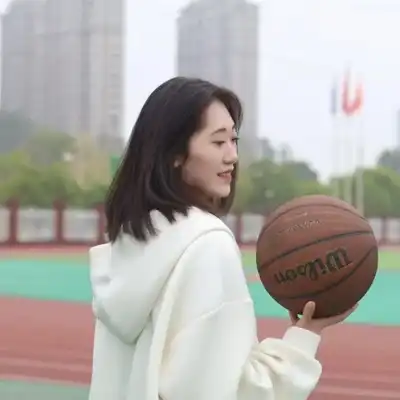 曹宏彤